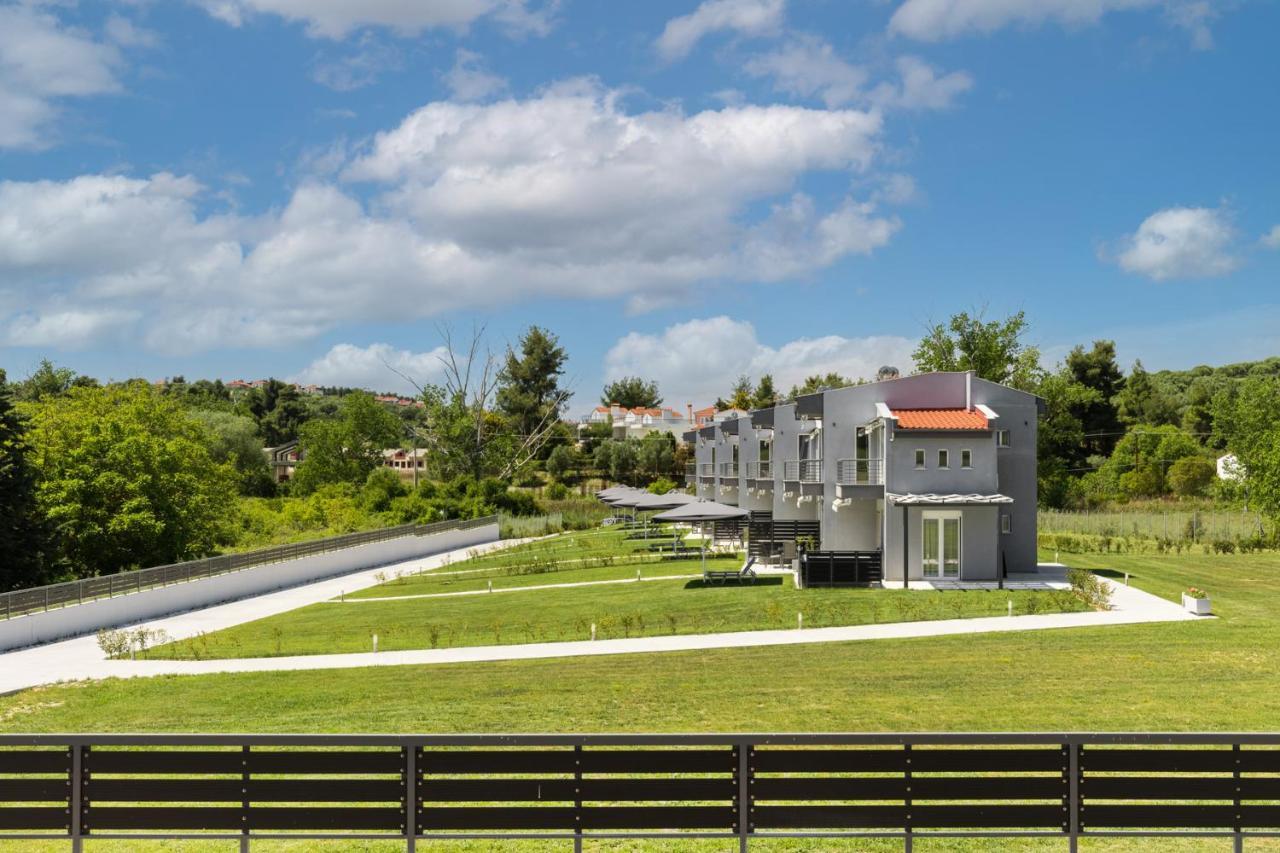 V Luxury Apartments Posidi מראה חיצוני תמונה