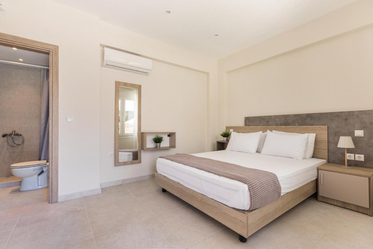 V Luxury Apartments Posidi מראה חיצוני תמונה