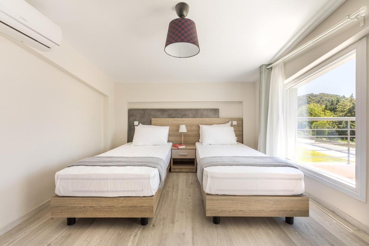 V Luxury Apartments Posidi מראה חיצוני תמונה