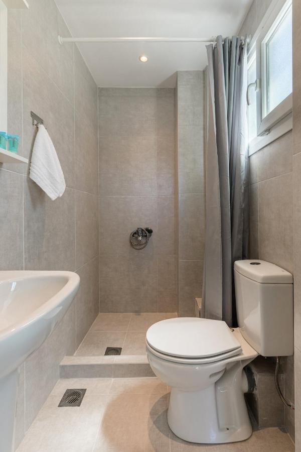 V Luxury Apartments Posidi מראה חיצוני תמונה