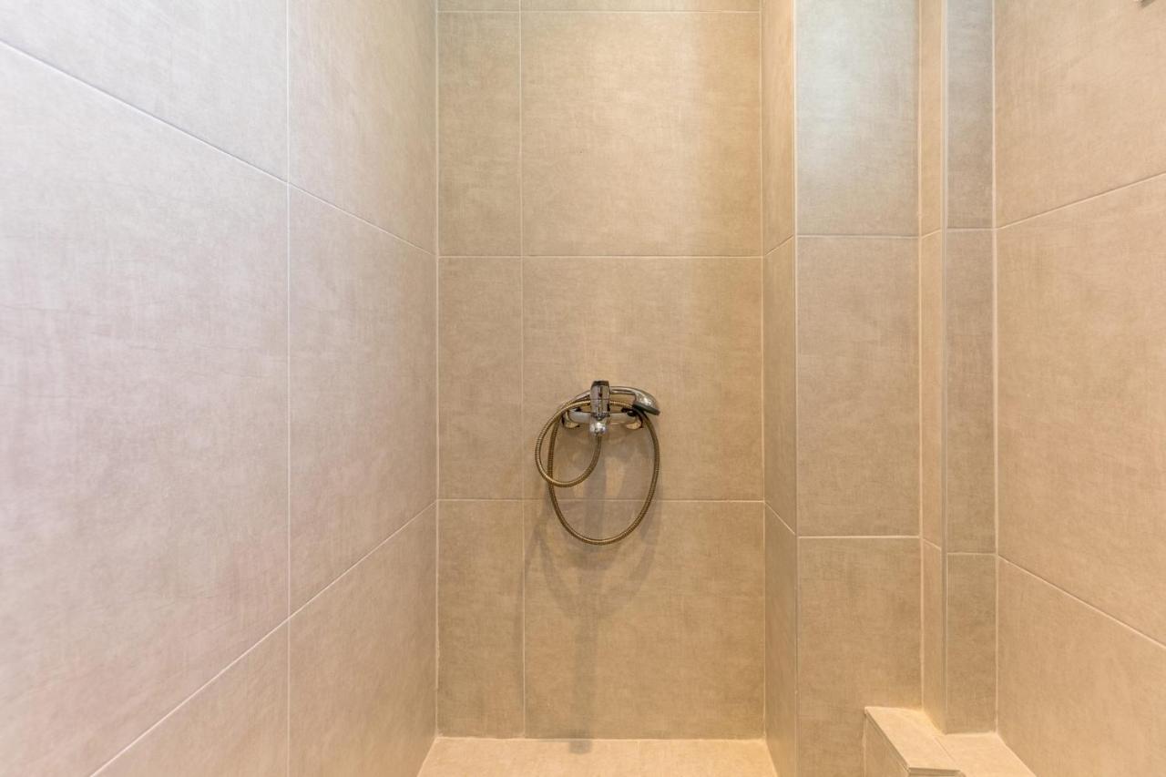 V Luxury Apartments Posidi מראה חיצוני תמונה