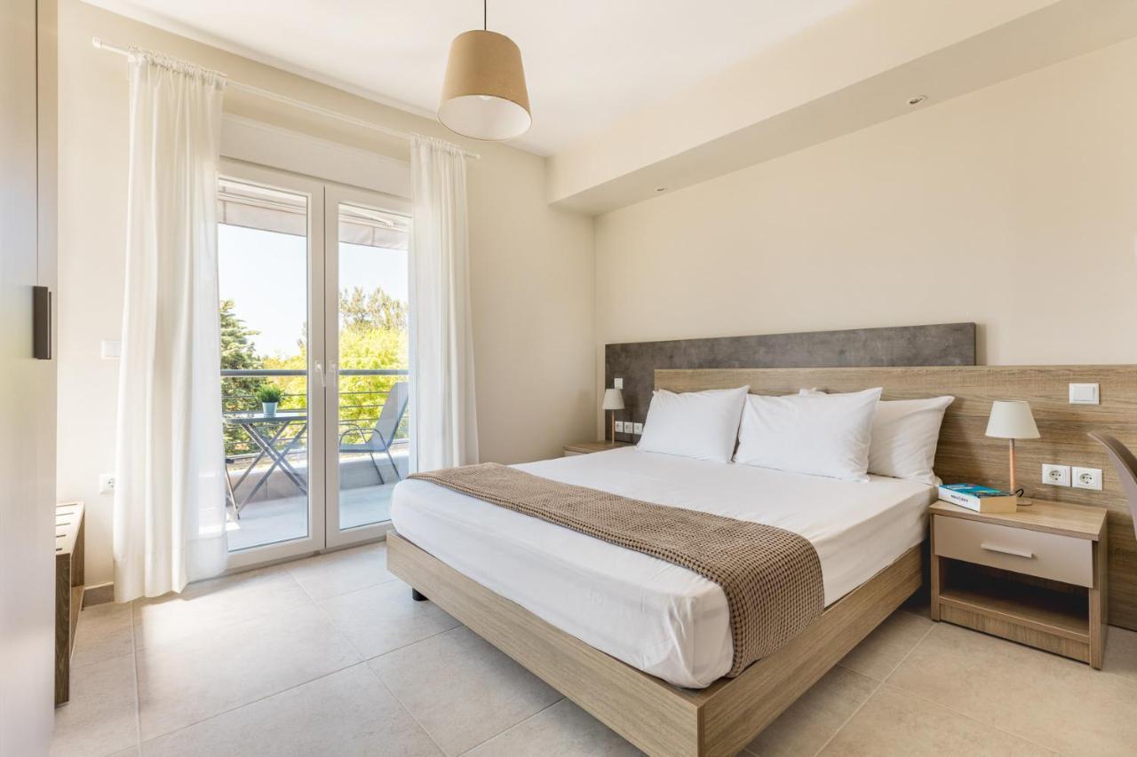 V Luxury Apartments Posidi מראה חיצוני תמונה