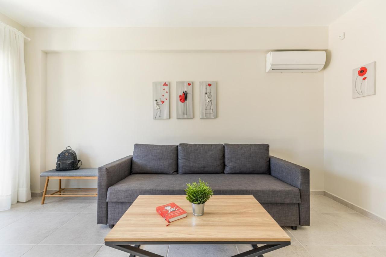 V Luxury Apartments Posidi מראה חיצוני תמונה