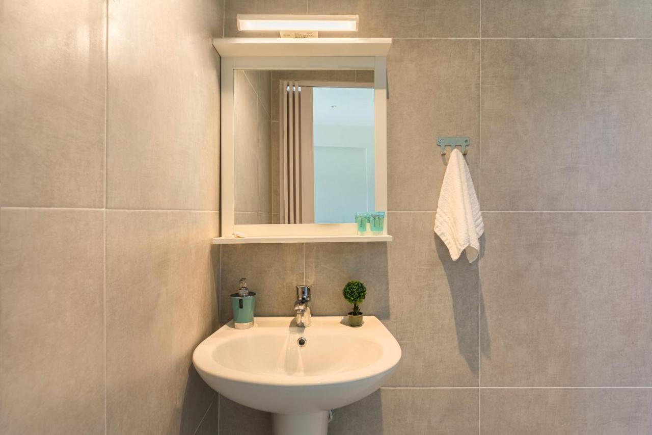 V Luxury Apartments Posidi מראה חיצוני תמונה