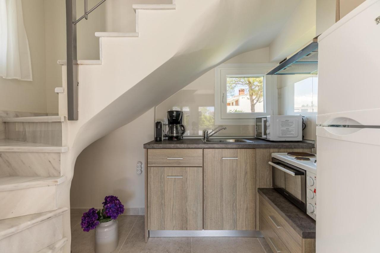 V Luxury Apartments Posidi מראה חיצוני תמונה